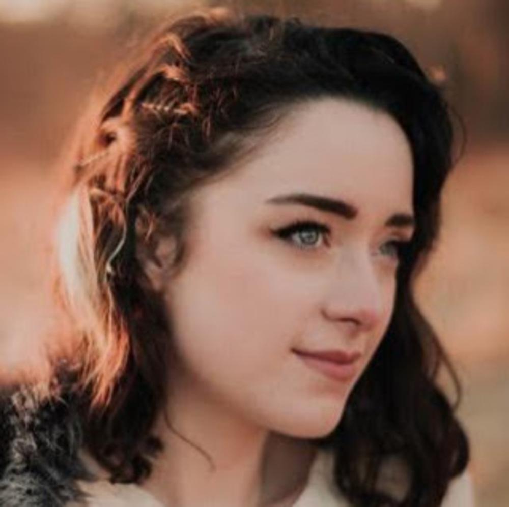 Meet your Posher, Alexandra